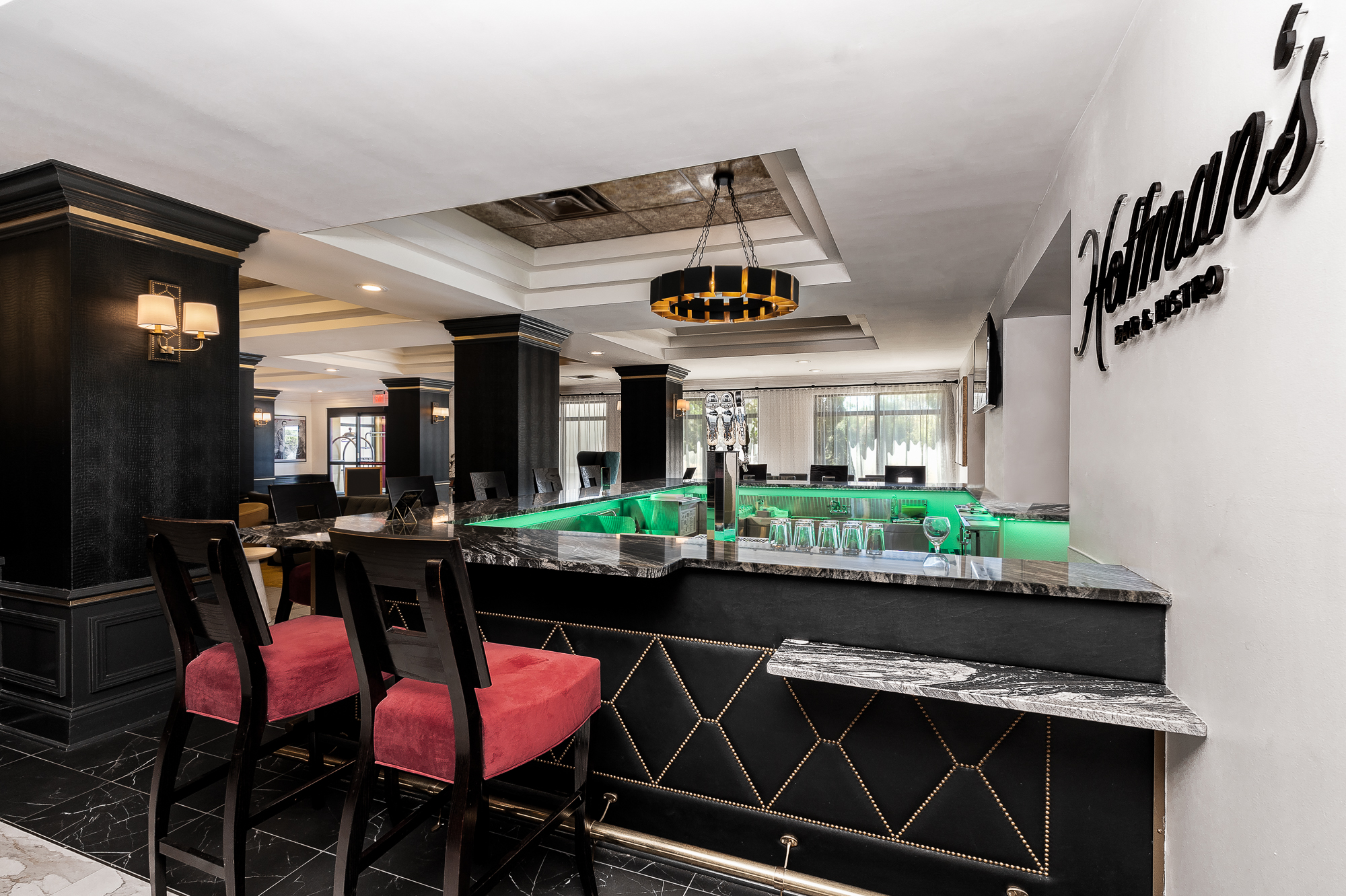 Hoffman’s Bar & Bistro