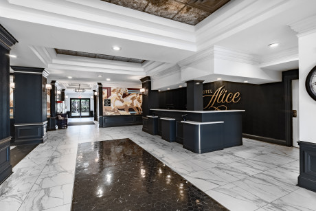 Hotel Alice At Atlantic Beach - Reception Area 2