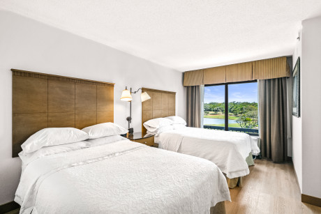 2 Double Beds Golf View Suite Non-Smoking